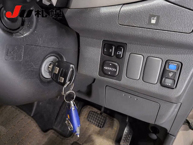 DAIHATSU MOVE LATTE