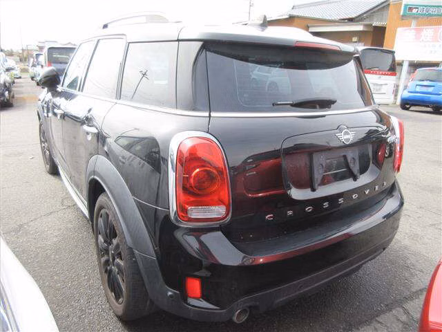 MINI CROSSOVER