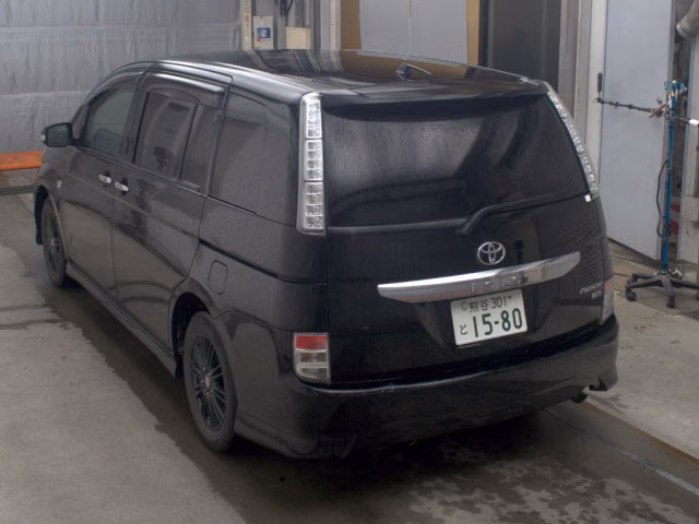 TOYOTA ISIS
