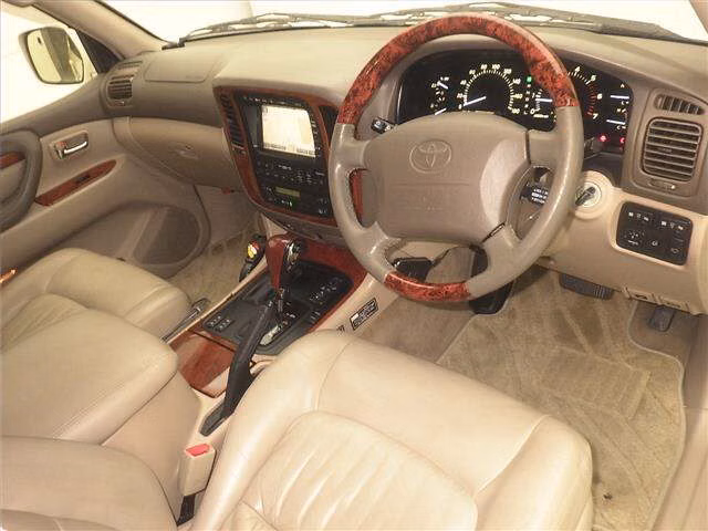 TOYOTA LAND CRUISER