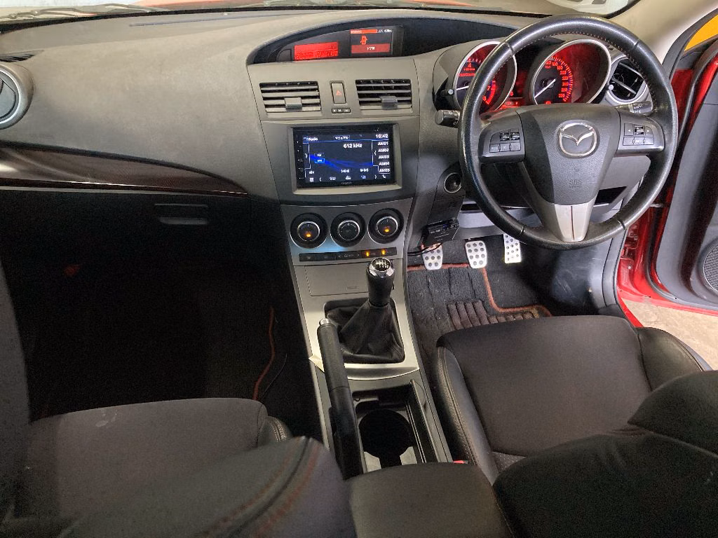 MAZDA AXELA