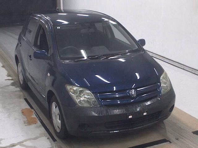 TOYOTA IST