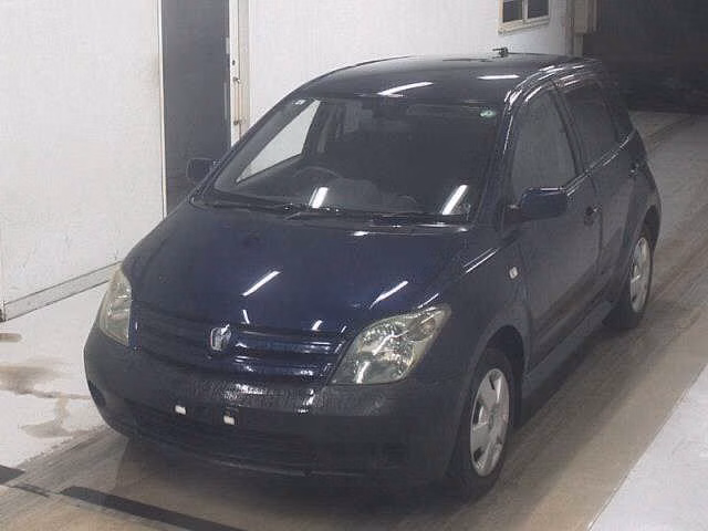 TOYOTA IST