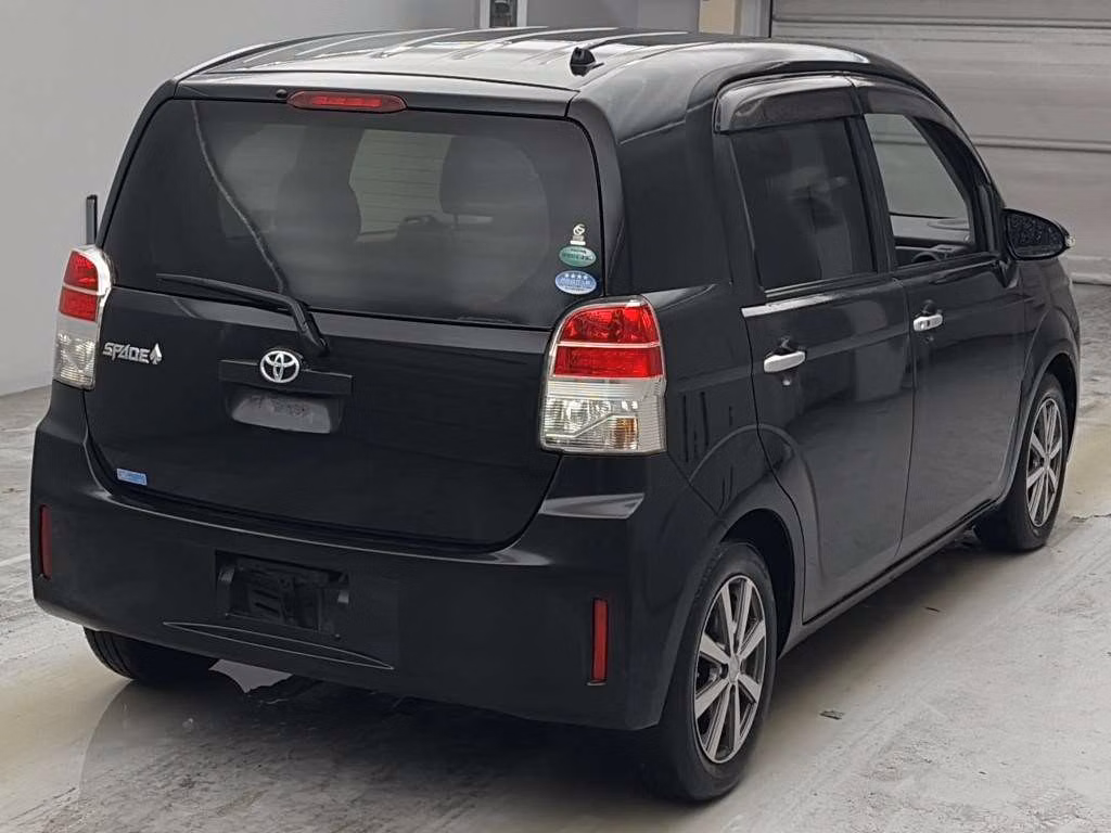 TOYOTA SPADE