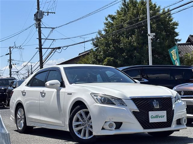 TOYOTA CROWN