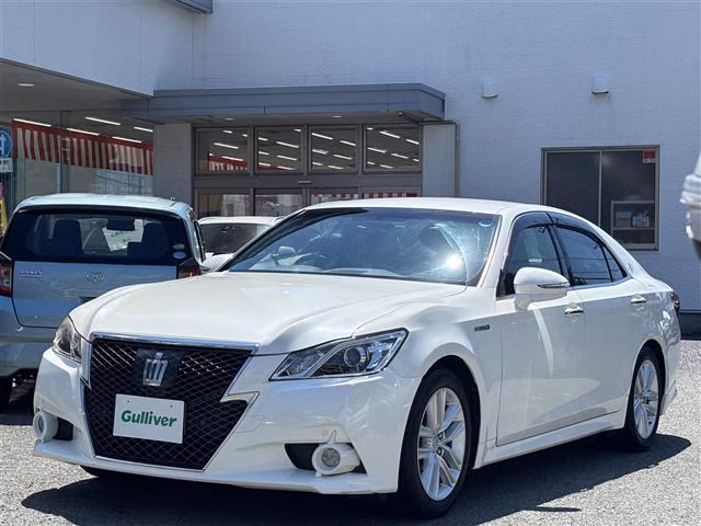 TOYOTA CROWN