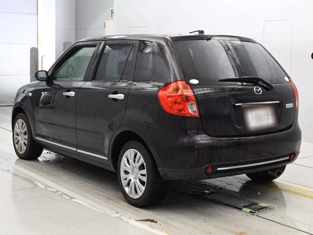 MAZDA VERISA