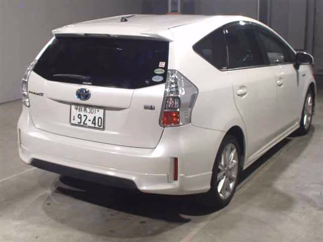 TOYOTA PRIUS ALPHA