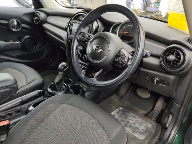 MINI HATCH