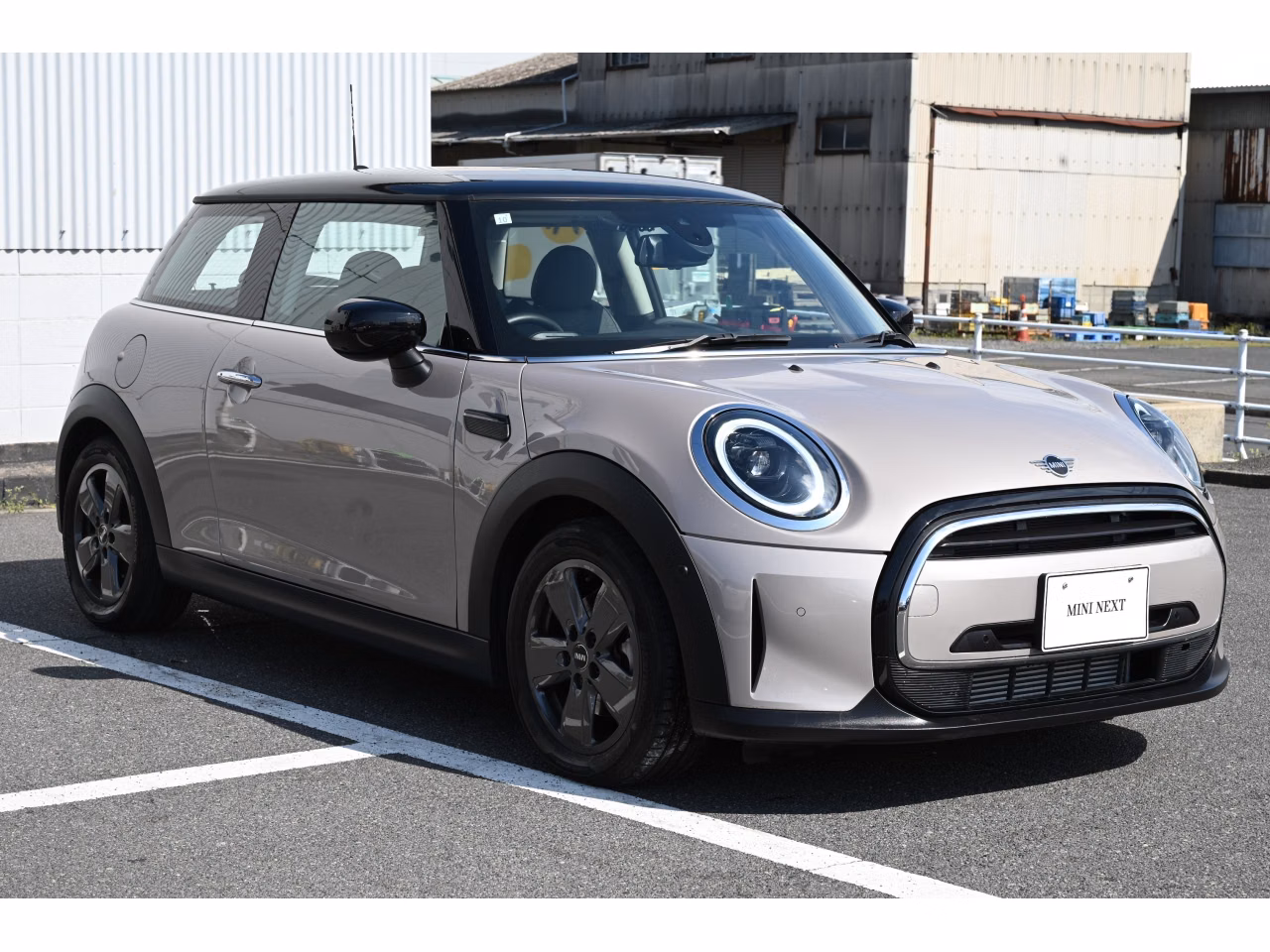 MINI HATCH