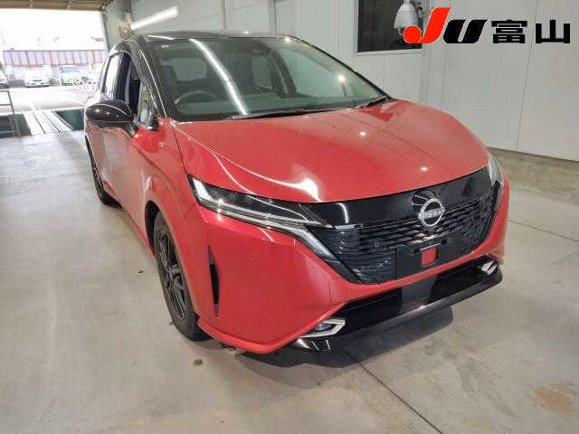 Nissan Aura