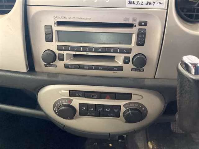 DAIHATSU MOVE LATTE