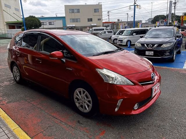 TOYOTA PRIUS ALPHA