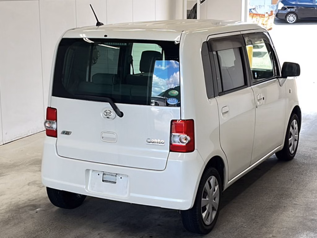 DAIHATSU MOVE CONTE