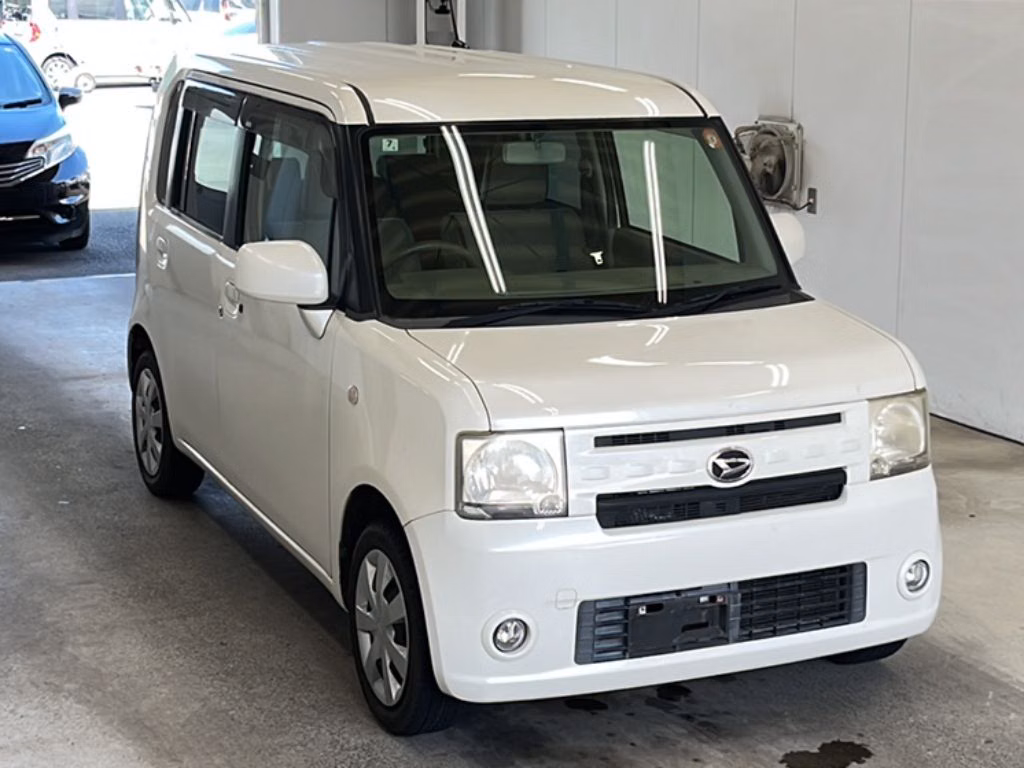 DAIHATSU MOVE CONTE