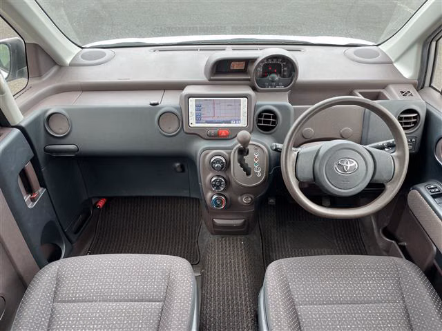 TOYOTA SPADE