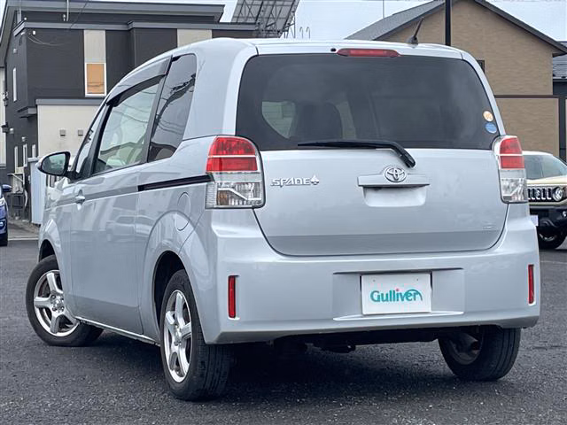 TOYOTA SPADE