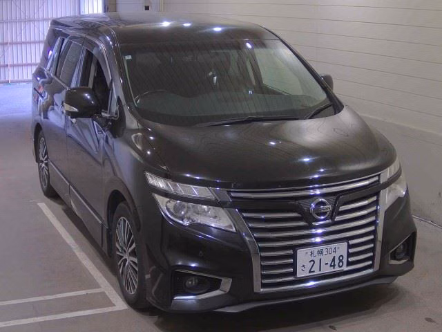 NISSAN ELGRAND