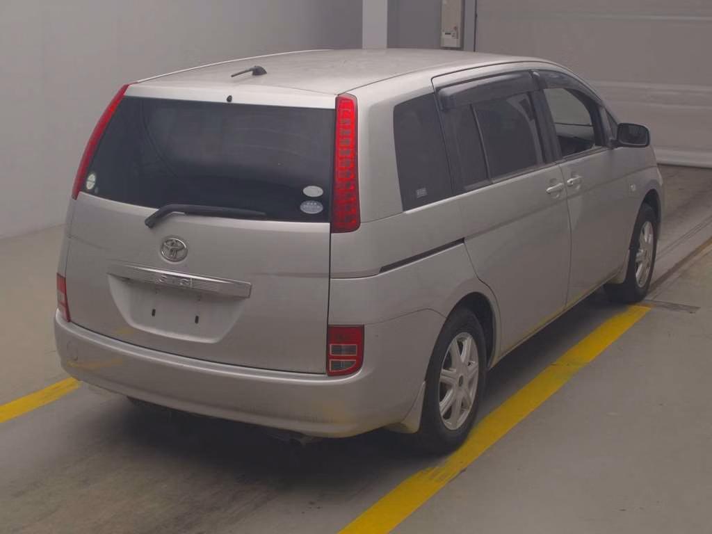 TOYOTA ISIS