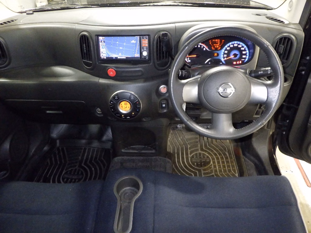 NISSAN CUBE