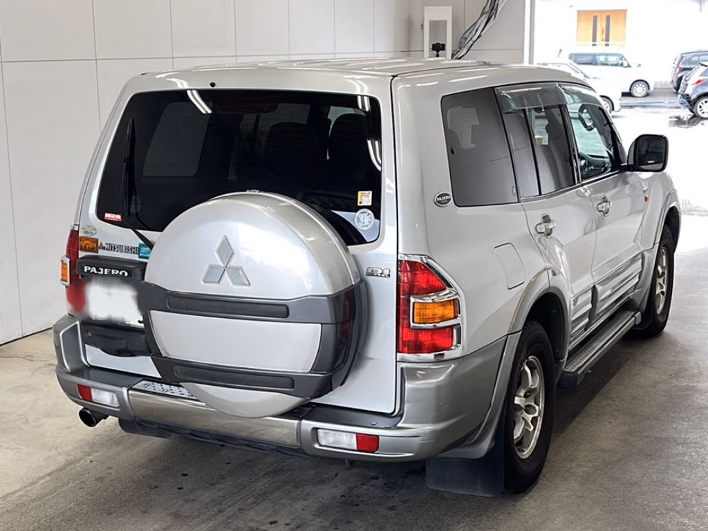 MITSUBISHI PAJERO