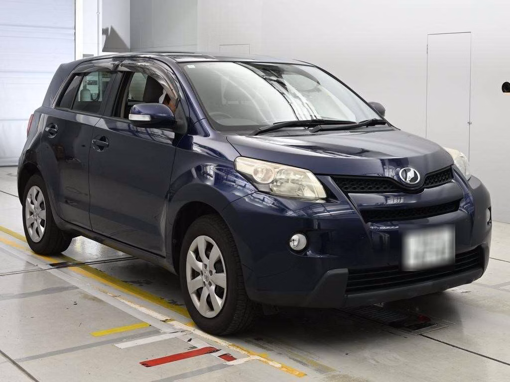 TOYOTA IST