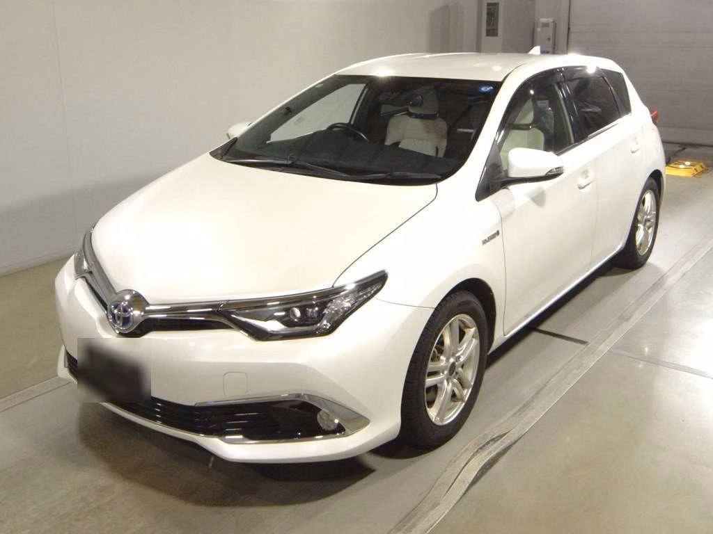 TOYOTA AURIS