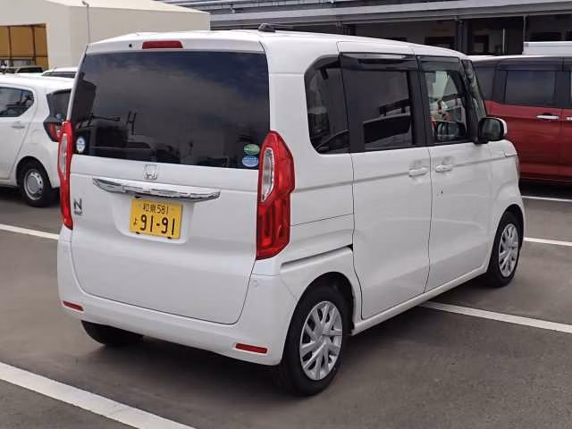 HONDA N-BOX