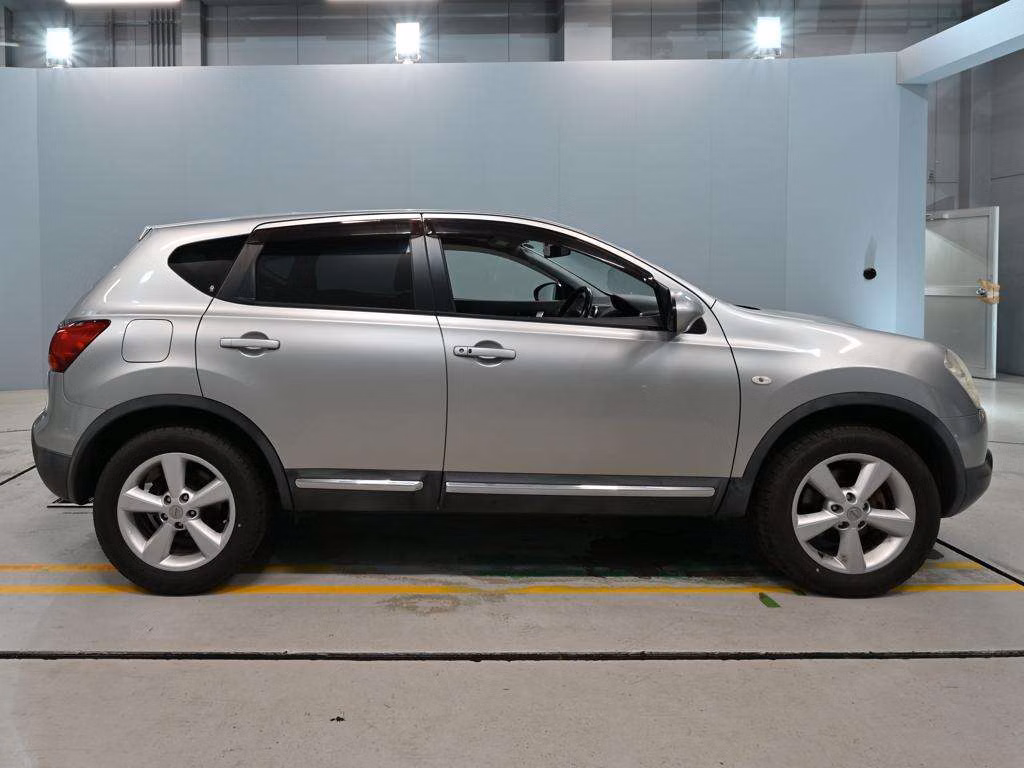 NISSAN DUALIS
