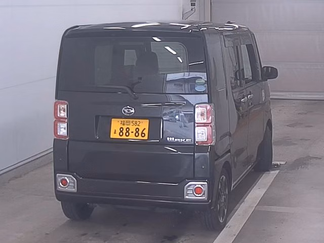 DAIHATSU WAKE