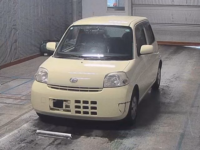 DAIHATSU ESSE