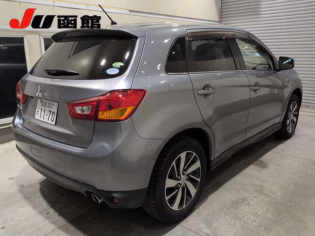 MITSUBISHI RVR
