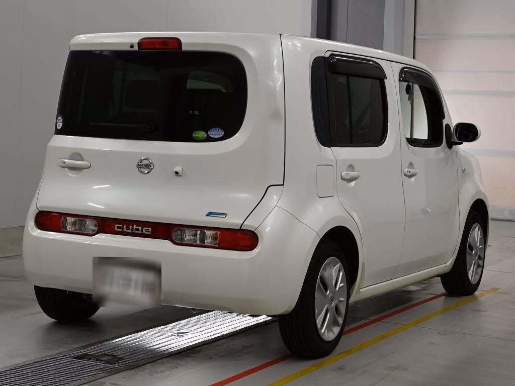 NISSAN CUBE