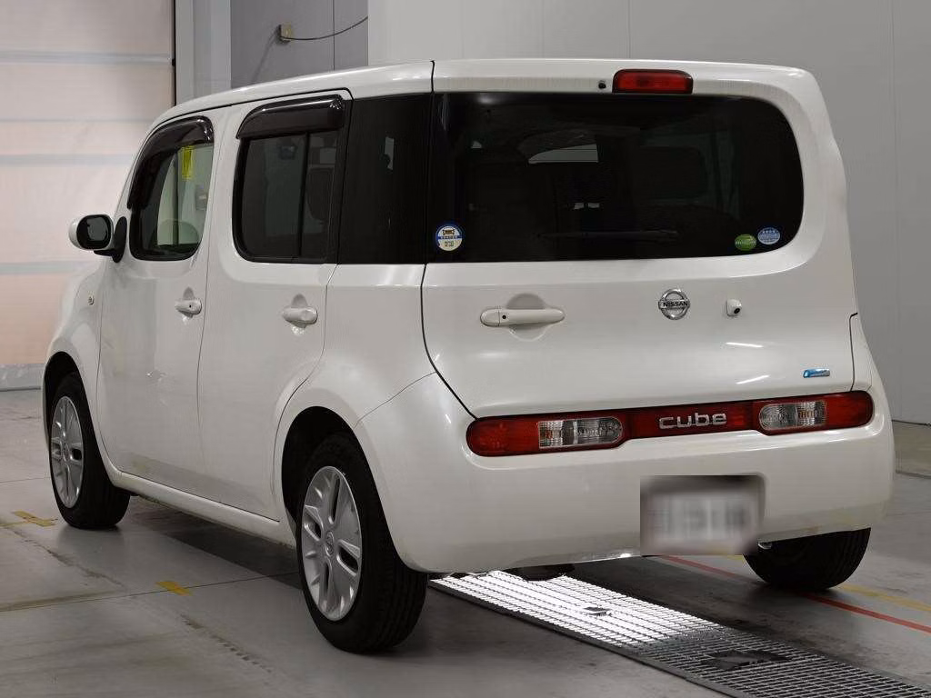 NISSAN CUBE