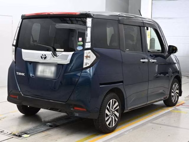 TOYOTA TANK