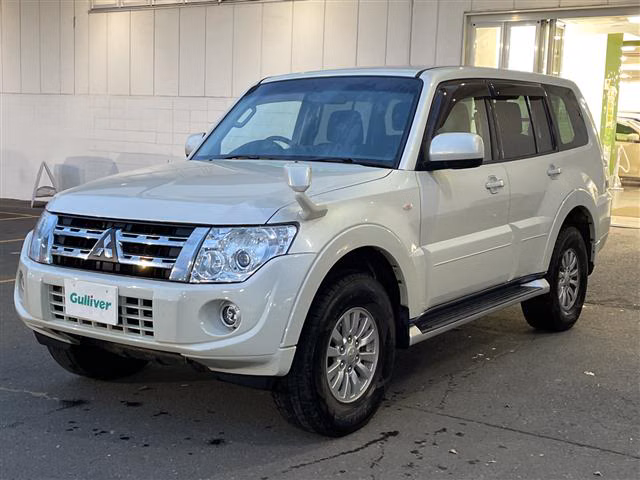 MITSUBISHI PAJERO