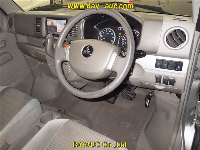 MITSUBISHI TOWN BOX