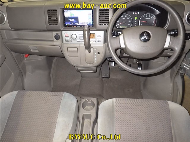 MITSUBISHI TOWN BOX