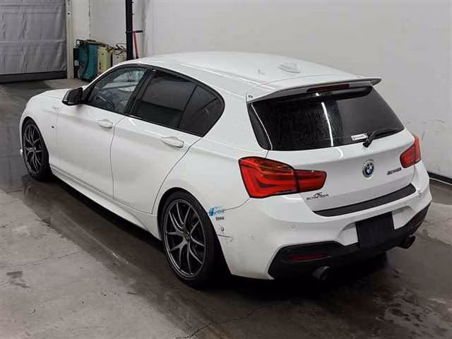 BMW 1-SERIES