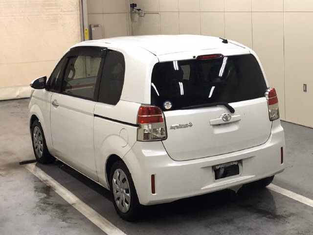 TOYOTA SPADE