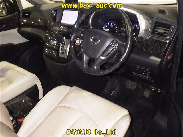 NISSAN ELGRAND