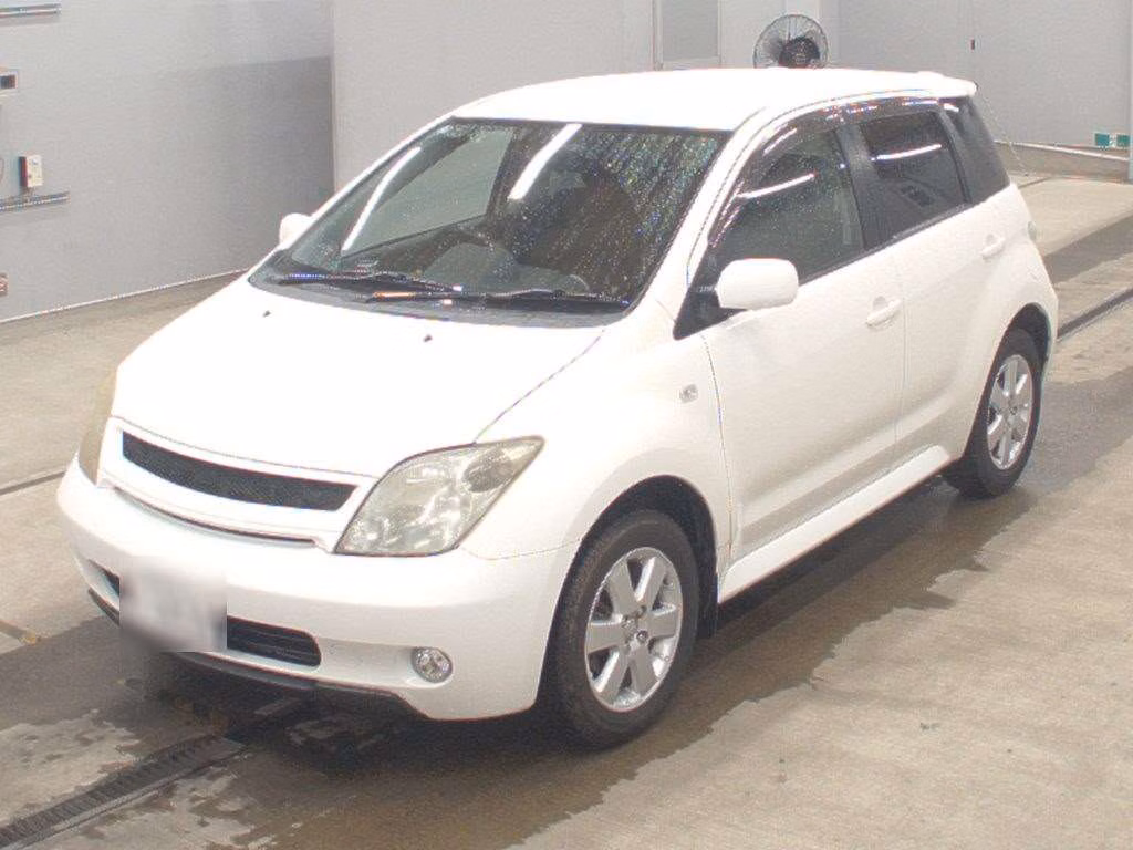 TOYOTA IST