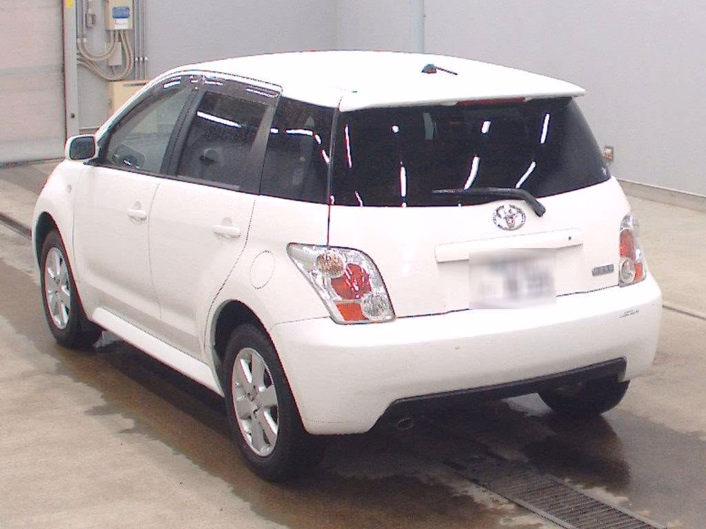 TOYOTA IST
