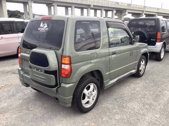 MITSUBISHI PAJERO MINI