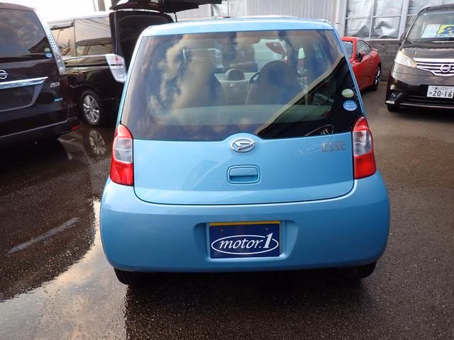 DAIHATSU ESSE