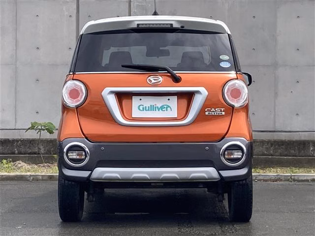 DAIHATSU CAST