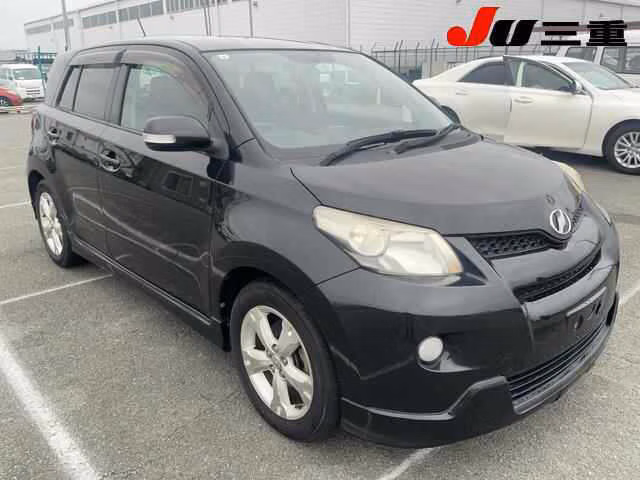 TOYOTA IST