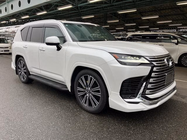 Lexus LX600