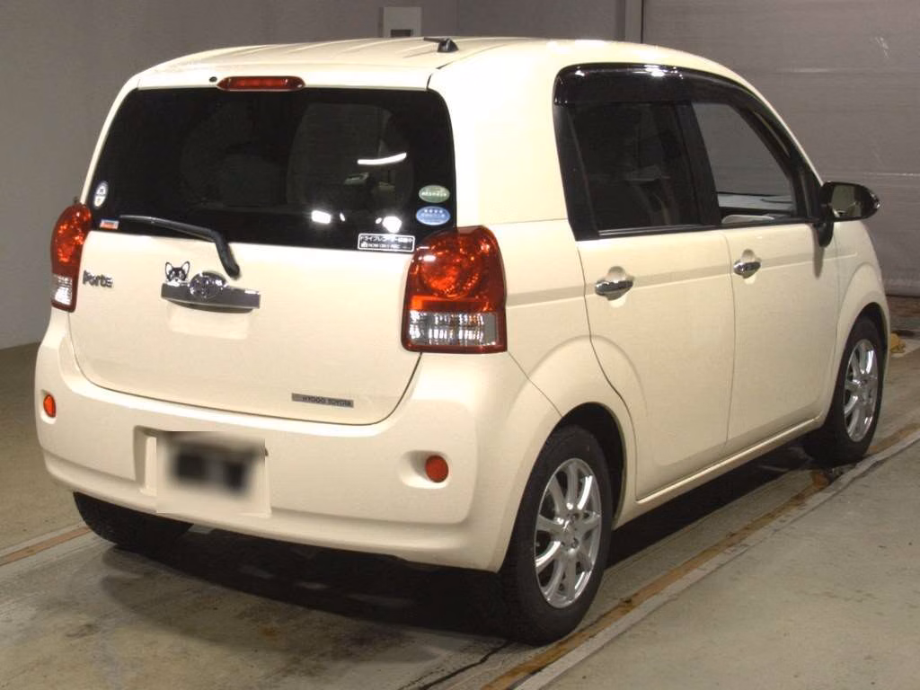 TOYOTA PORTE