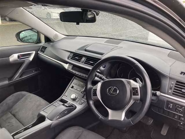 LEXUS CT200H